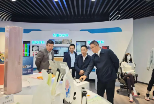 {7a565058-3661-47dc-b564-da4a063363f1}